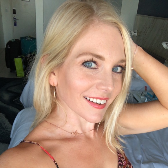 Meet your Posher, Ashley - Picture 3 of 8